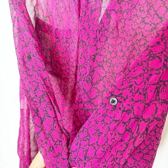 Diane Von Furstenberg Printed Button-Up Blouse Top in Purple Silk Women’s Size 8 - Picture 7 of 9